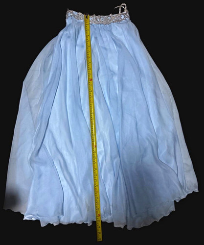 Femme blue chiffon - la,