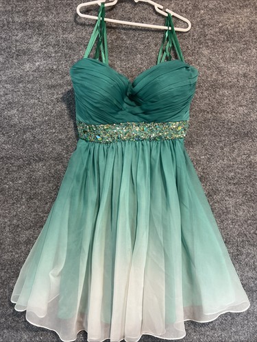 Gorgeous femme emerald - la,
